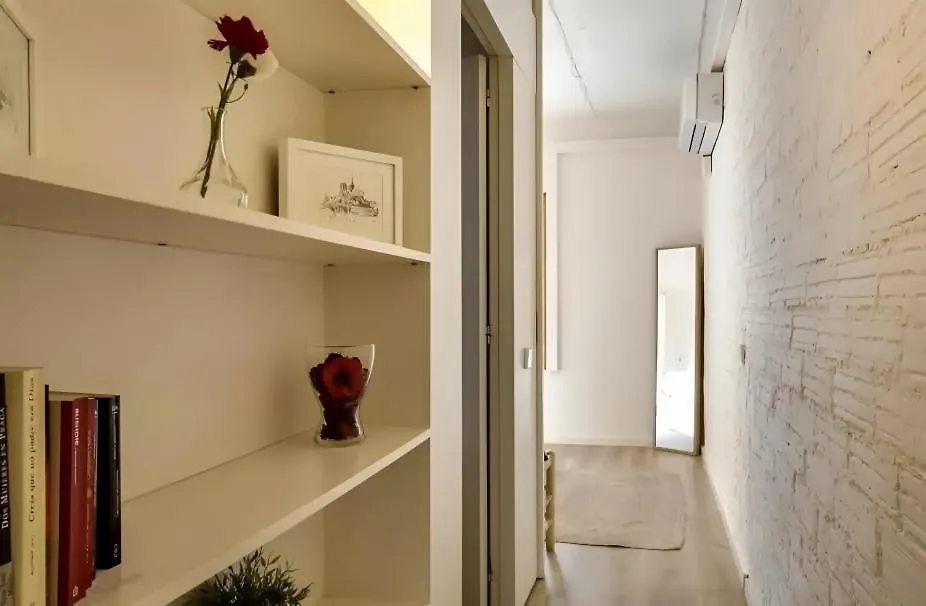 Urban Flats Park Guell Apartman Barcelona 0*,